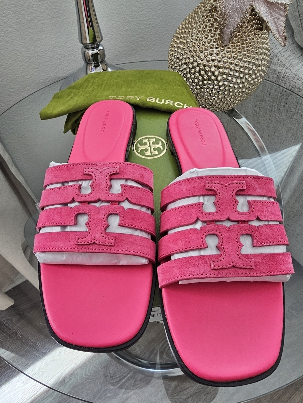 Tory Burch Ines Slide Fuschia Pink. - Picture 2 of 8
